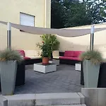 Zum Rosengarten 2*