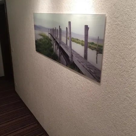 Zum Rosengarten فندق 2*