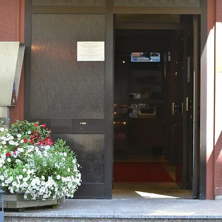 Zum Rosengarten فندق 2*