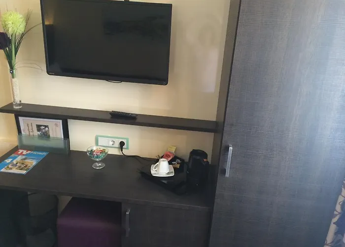 Zum Rosengarten 2* Darmstadt