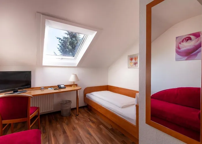 Zum Rosengarten 2* Darmstadt