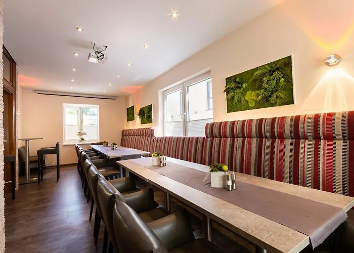 Hotel Zum Rosengarten 2*